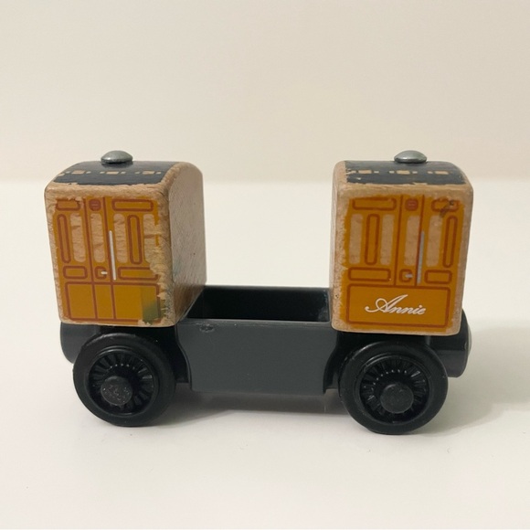 Thomas & Friends Wooden Annie Train - Picture 5 of 11